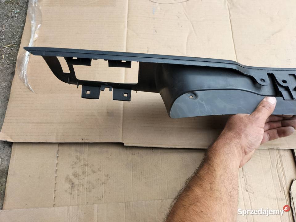 SKODA OCTAVIA 1 1U1857053 RAMKA OSŁONA OBUDOWA Kamień-Kolonia