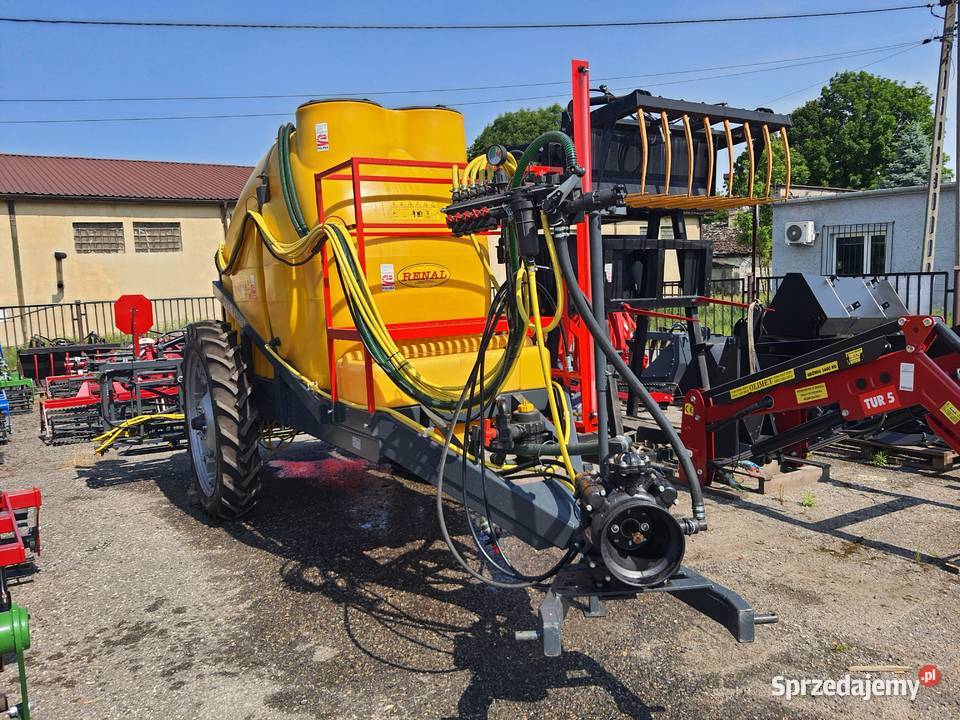 Opryskiwacz ciągany 3000l18m Renal Zaczepiane małopolskie Miechów
