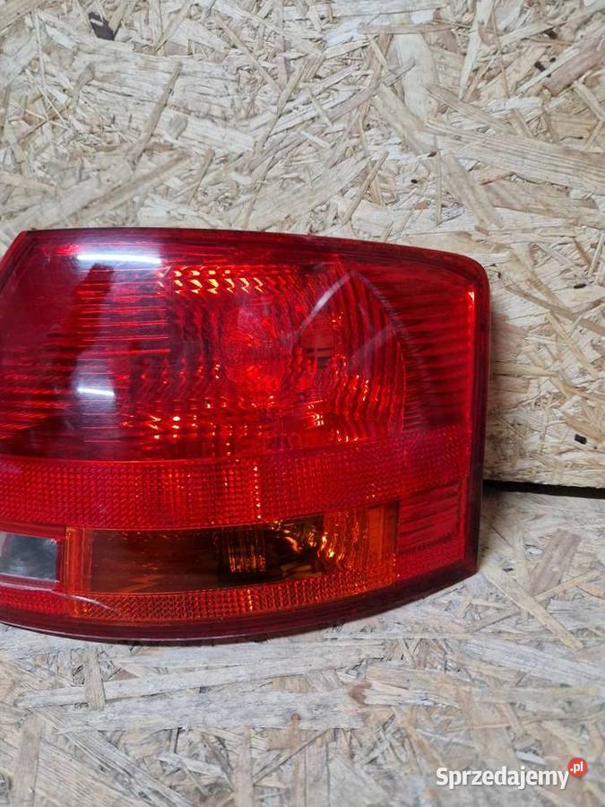 Audi A4 B7 avant kombi lampa lewy prawy tył Kopacz