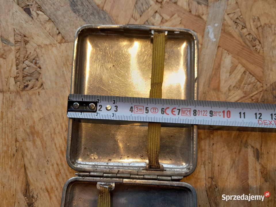 Stara papierośnica zabytek PRL starszy retro Dąbrowa Górnicza