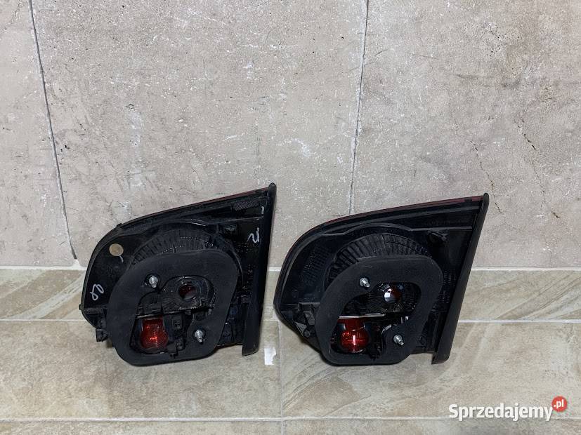 Lampa lewa tylna tył VW GOLF VI 5K0945093K