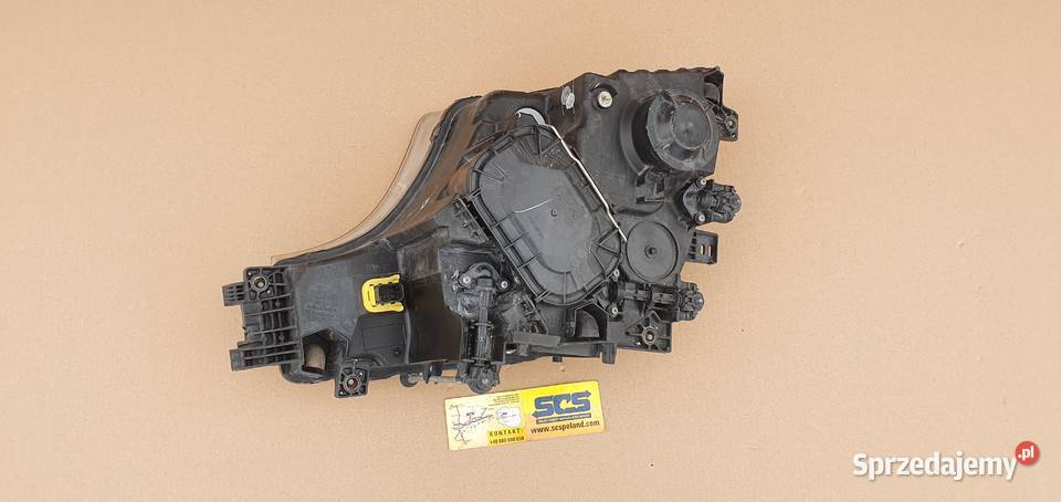 MERCEDES ACTROS MP4 REFLEKTOR PRAWY LAMPA Części samochodowe Bieleń