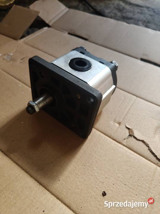 Sprzedam pompę hydrauliczną 12l na min Prawe sprzedam