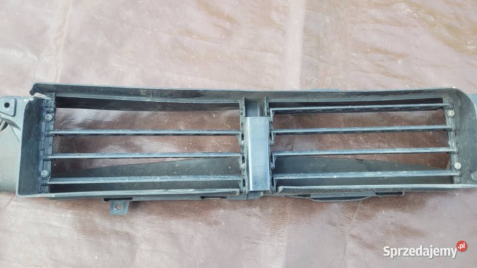 VOLVO V40 V40CC KIEROWNICA POWIETRZA ŻALUZJA Karoseria