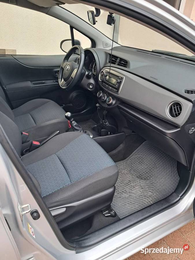 Sprzedam Toyota Yaris III 133 benzyna Salon wspomaganie kierownicy łódzkie Rawa Mazowiecka