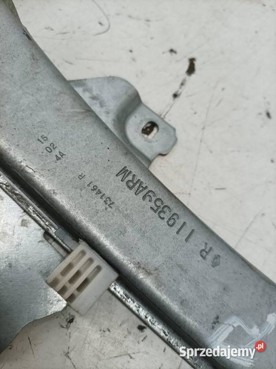 MECHANIZM SZYBY PRAWY MANUALNY R119359ARN Rok produkcji 2014