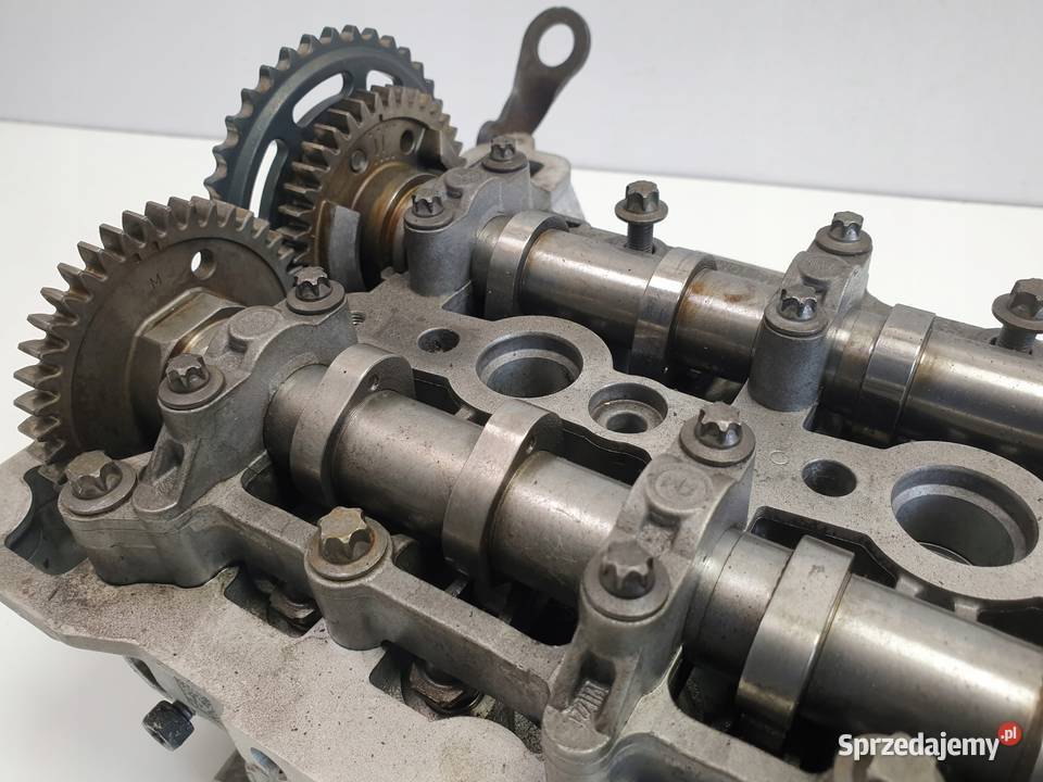 BMW F30 20 D GŁOWICA CYLINDRÓW wałki 85137090400