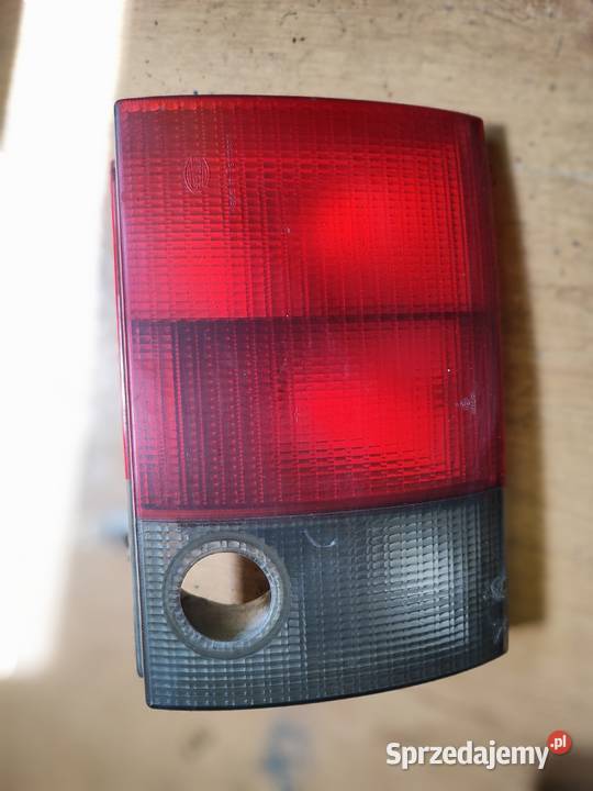 Audi 80 Lampa prawy tył sedan Żywiec