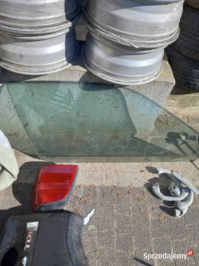 Szyba Vw Polo 6n2 boczna 3 drzwi pasażer 01r Rok produkcji 2001 Karoseria Płock