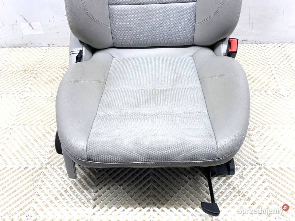 FOTEL PRAWY PRZÓD MERCEDES X204 SUV 0815