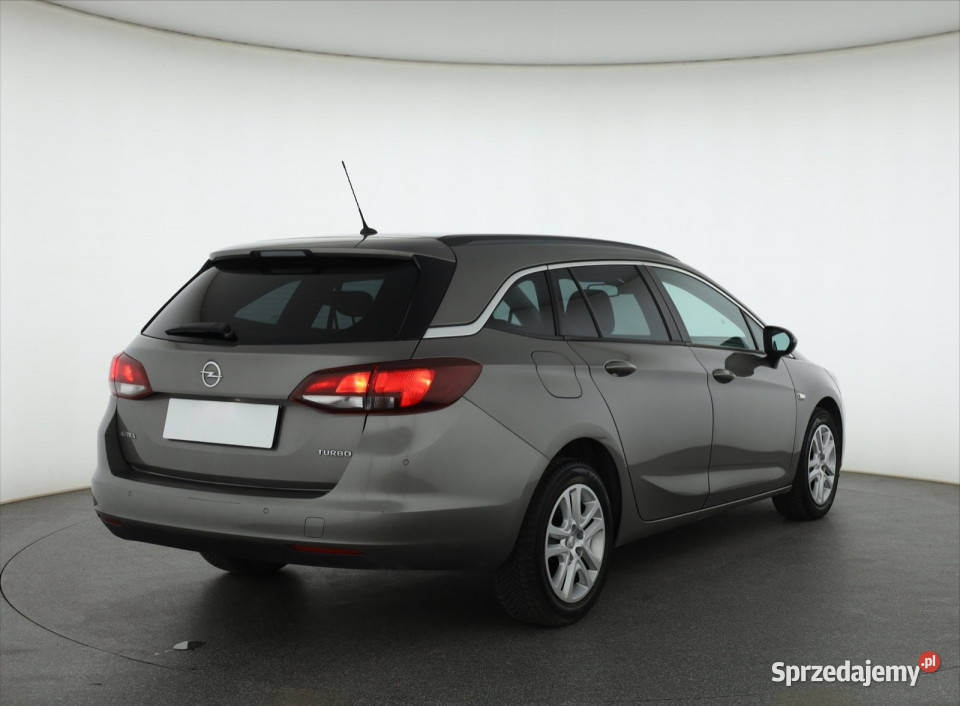 Opel Astra 14 T gniazdo USB