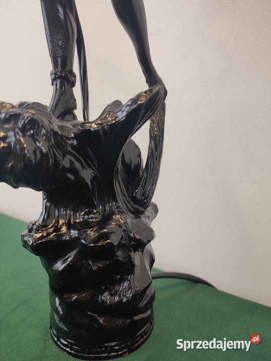 Piękna lampa figura postać kobiety Łódź