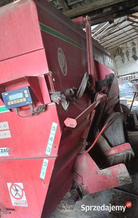 Wóz paszowy cztero ślimakowy poziomy firmy zago opolskie Opole sprzedam