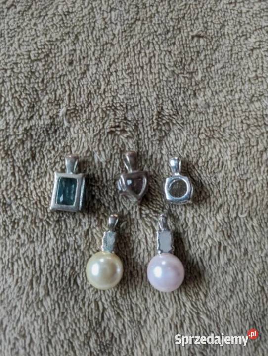 Wisiorki AVON Gdańsk