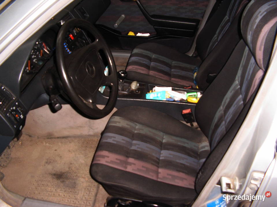 Mercedes C klasa 20 Diesel 75 1994 r światła przeciwmgielne Września