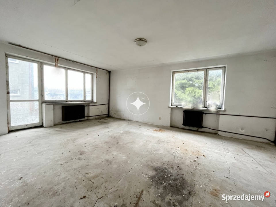 Duży dom do adaptacji w centrum Szczebrzeszyna Szczebrzeszyn