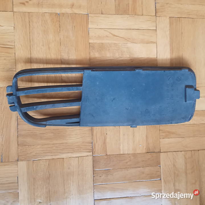 Audi 80 B4 Kratka zderzaka lewa przód 8A0807345B Dębica