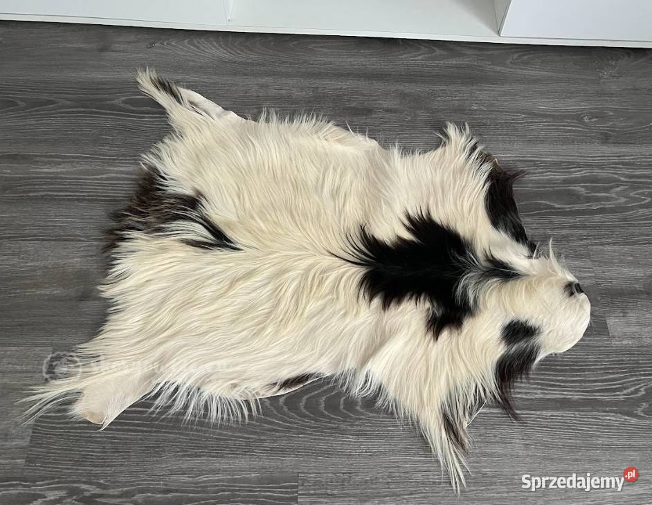 Naturalna skóra kozia białoczarna długi włos Szaflary