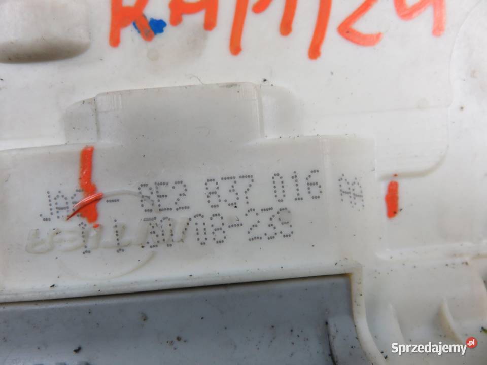 ZAMEK PRAWY PRZEDNI AUDI A4 B7 8E2837016AA