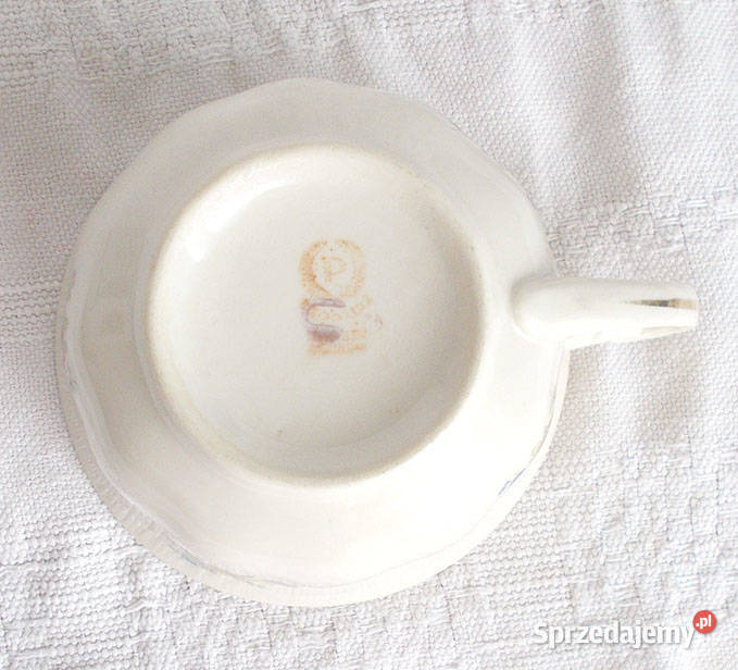 retro filiżanka w kwiatki kremowa filiżanka