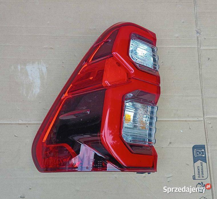 Toyota Hilux VIII Lift Led lampa tylna lewa osobowe sprzedam