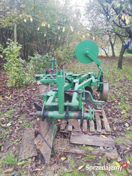 PŁUG 3 SKIBOWY Z KOLCZATKĄ