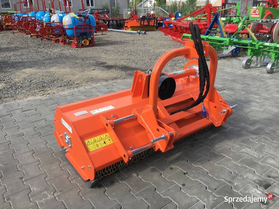 Kosiarka bijakowa AGF 140 na wysięgniku Maszyny zielonkowe Kielce