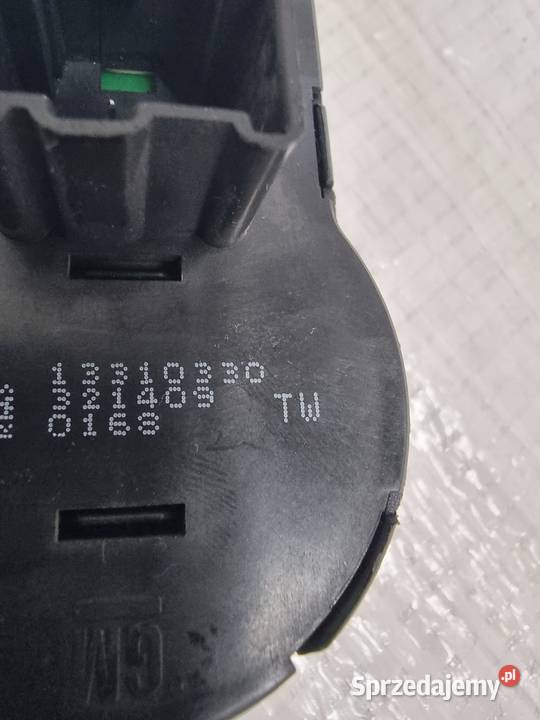 OPEL CORSA D PRZEŁĄCZNIK ŚWIATEŁ 13310330 osobowe Panele sterowania, przełączniki