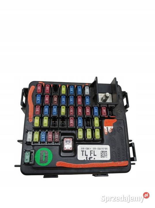 SKRZYNKA BEZPIECZNIKÓW 91951D3240A 16 CRDI 136 świętokrzyskie