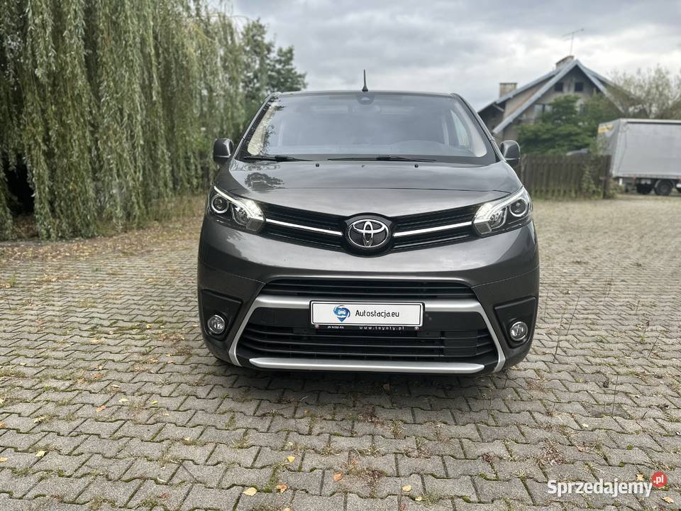 Toyota Proace Long VIP 3 os wynajem z wykupem w nieuszkodzony Warszawa