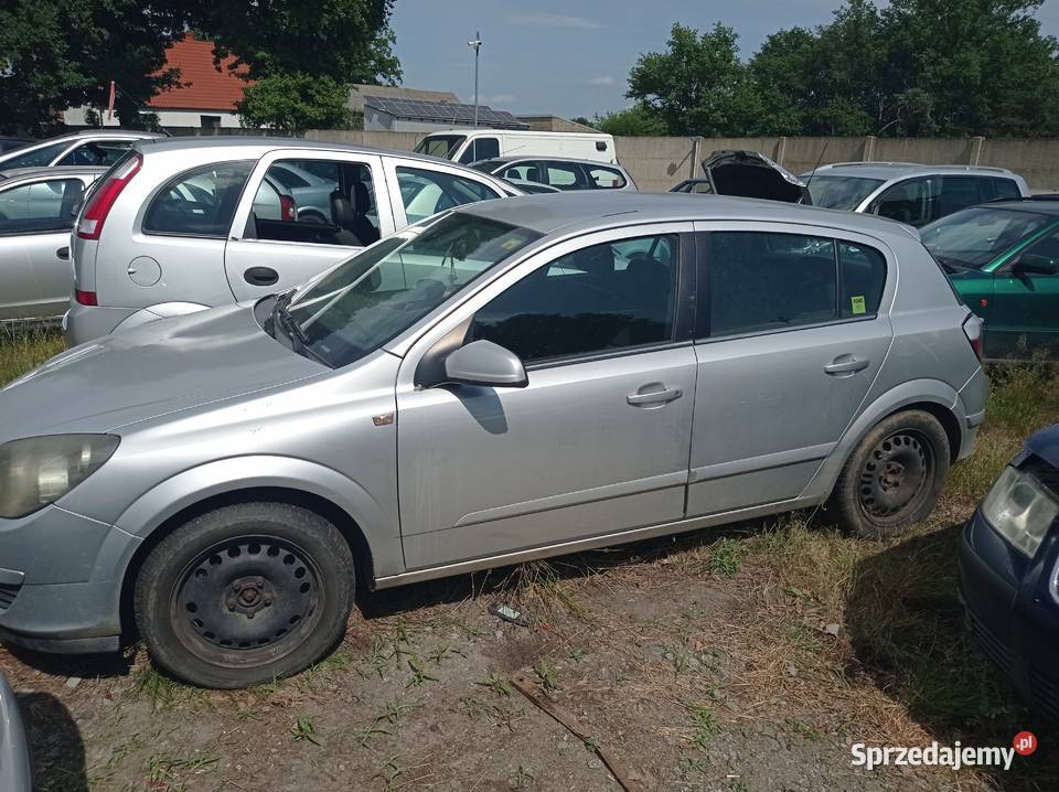 Opel Astra 18 92 kW 2005 r dawca części Szklarka Myślniewska