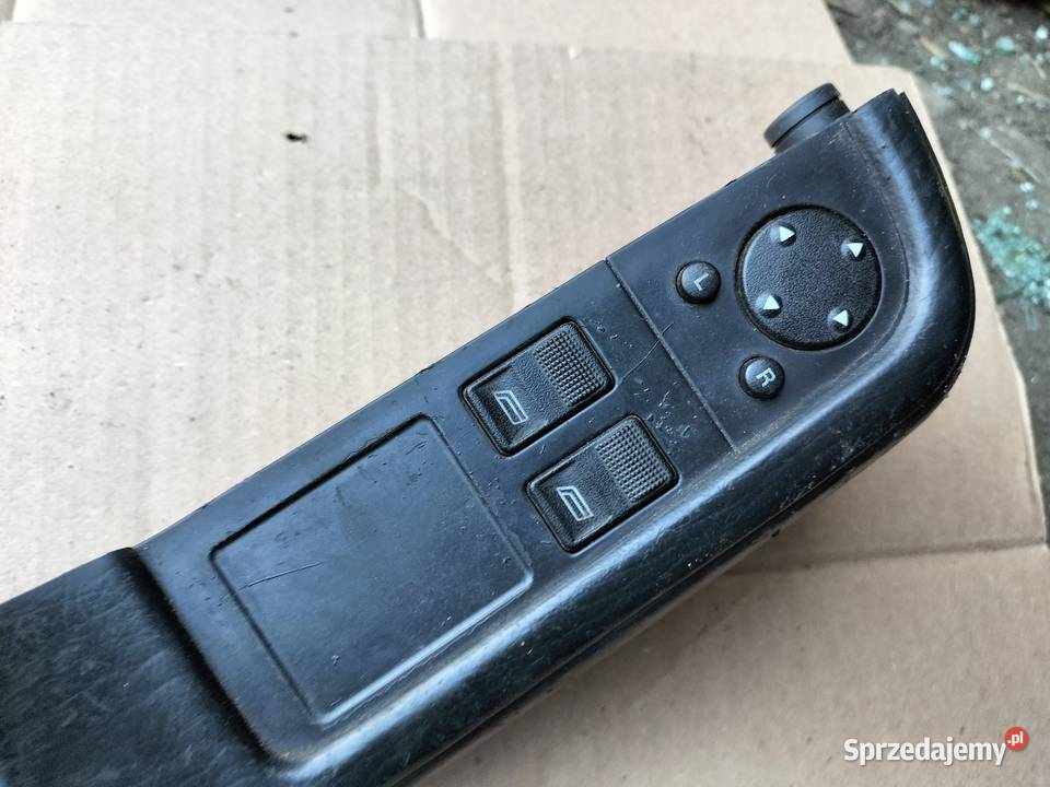 AUDI 80B4 80 B3 UCHWYT DRZWI WŁĄCZNIK PANEL Kamień-Kolonia
