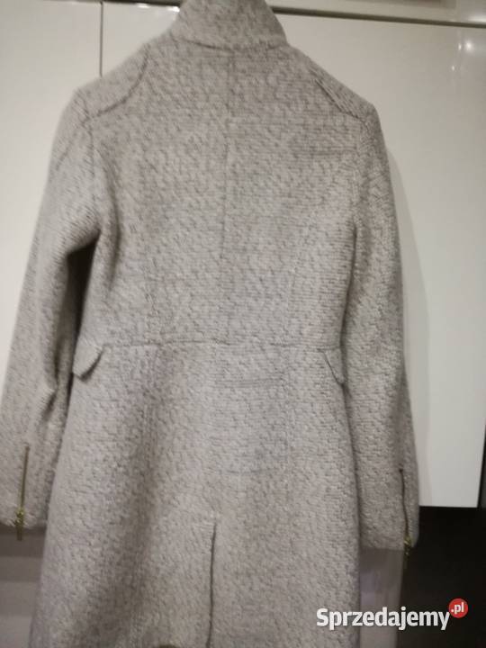 Płaszcz damski w kolorze jasnego beżu H M Lublin