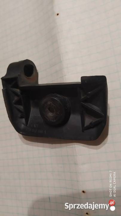 VW T4 Doka Zaślepka śrub zawiasu dzwi prawych Tomaszów Mazowiecki