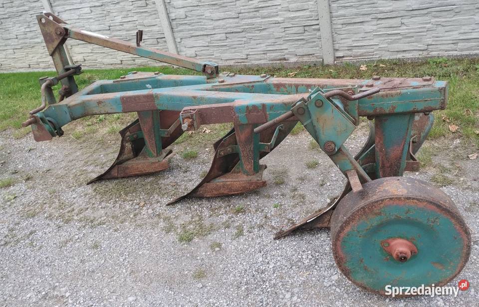 Pług 3 skibowy trzyskibowy lubelskie Żyrzyn sprzedam