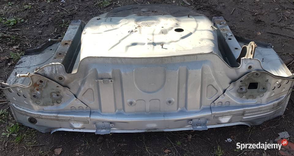 Pas tył TOYOTA avensis T29 Radom