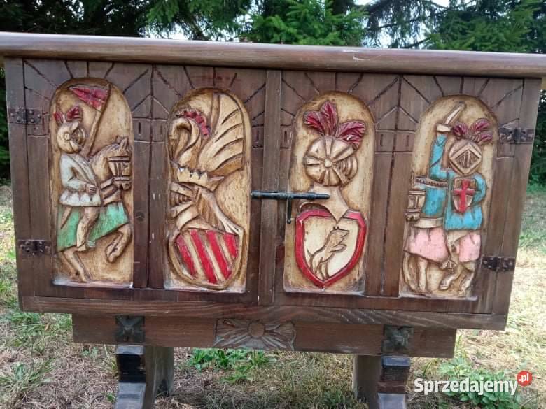 Ręcznie rzeźbiona drewniana komoda Szafy, regały, półki sprzedam