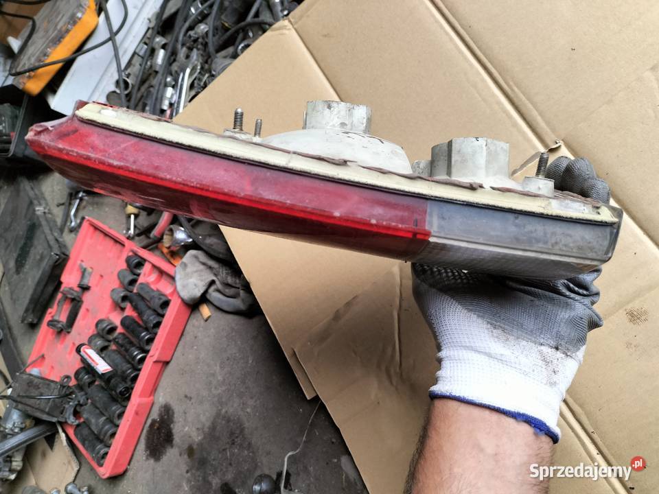 AUDI 80 B4 80B4 SEDAN LAMPA TYŁ TYLNA PRAWA lubelskie Kamień-Kolonia