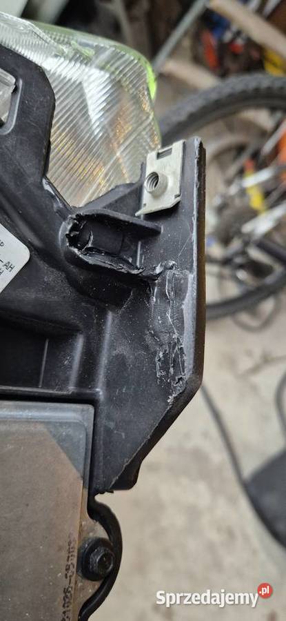 FORD Kuga MKII Escape 2017 REFLEKTOR LAMPA Motoryzacja Łódź