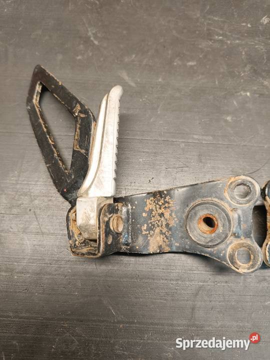 Podnóżki podnóżek pasażera tył stopka części małopolskie Gołaczewy sprzedam