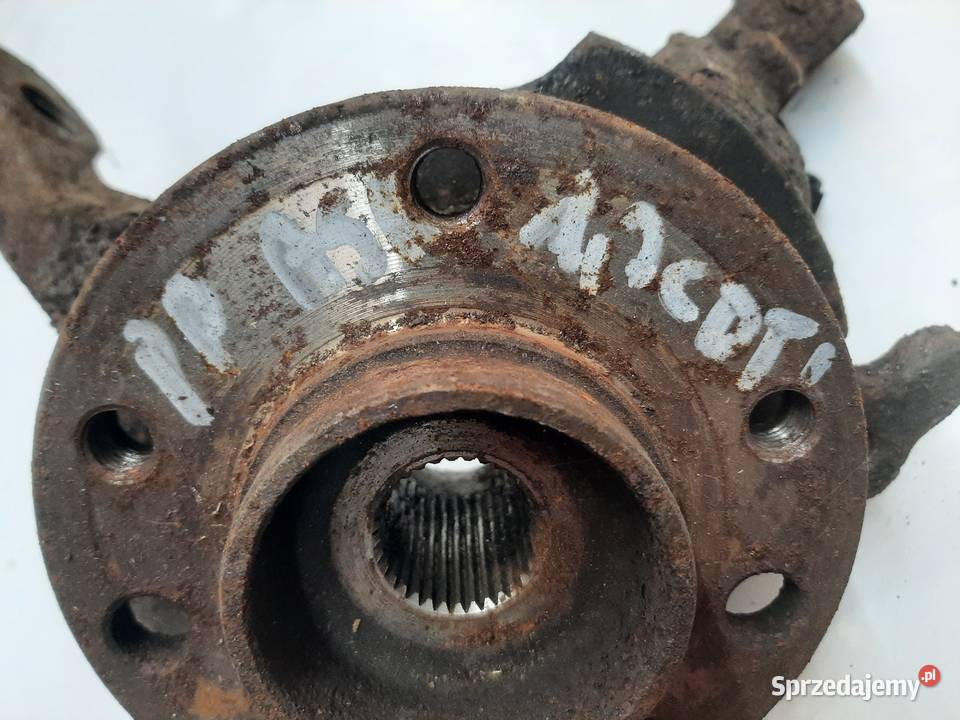 Opel Astra H 17 CDTI zwrotnica prawa przednia osobowe Zwrotnice Ksawerów