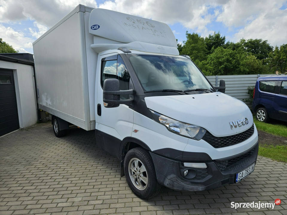 Iveco Daily 35S15 23 145 bezwypadek NISKI nieuszkodzony Gdynia sprzedam