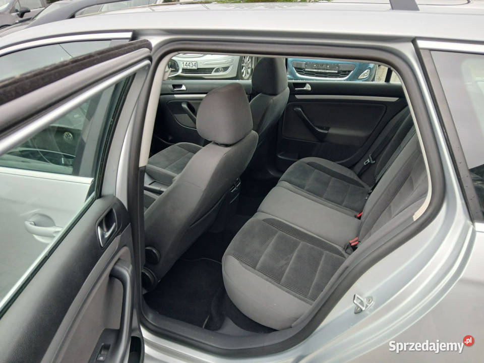 Volkswagen Golf 20 TDI 140 comonreil panorama centralny zamek Gryfino