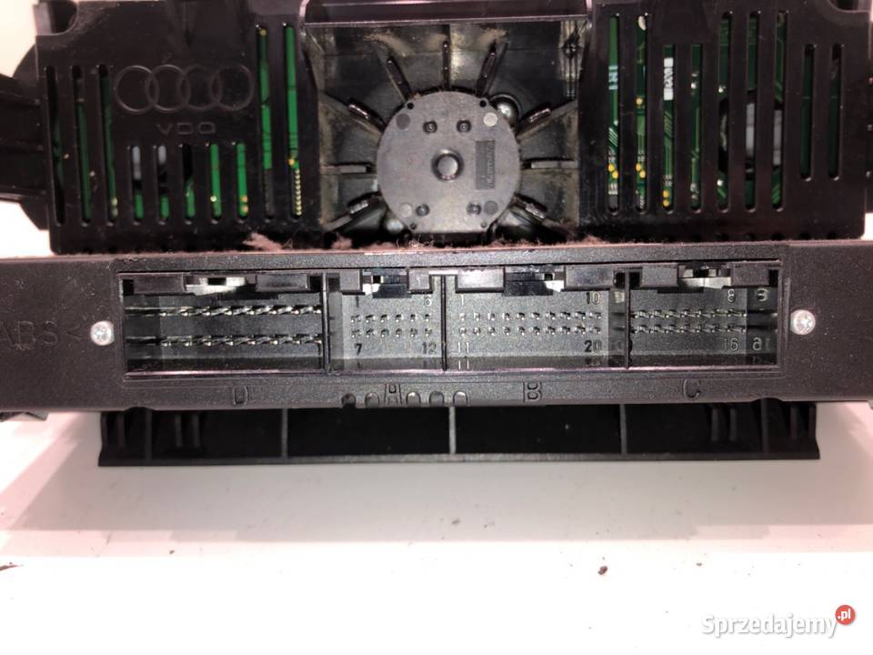 PANEL STEROWANIA NAWIEWU AUDI A3 8P 8P0820043K Panele sterowania, przełączniki