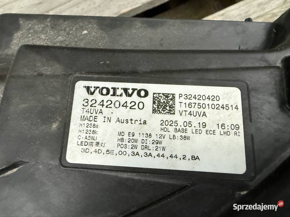 Lampa przednia Volvo Poznań