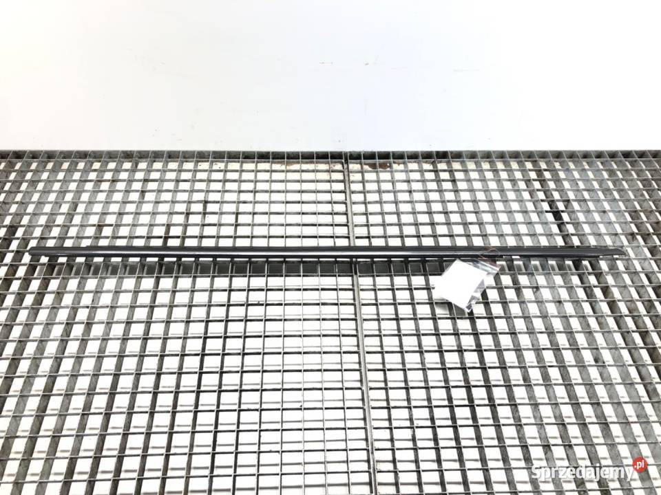 LISTWA ZGARNIAJĄCA PRZÓD PRAWA MERCEDES W221