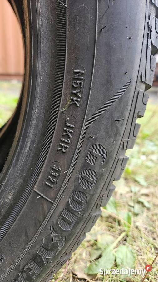 2x 21550R18 Goodyear UltraGrip Performance 21r 215 Leszno