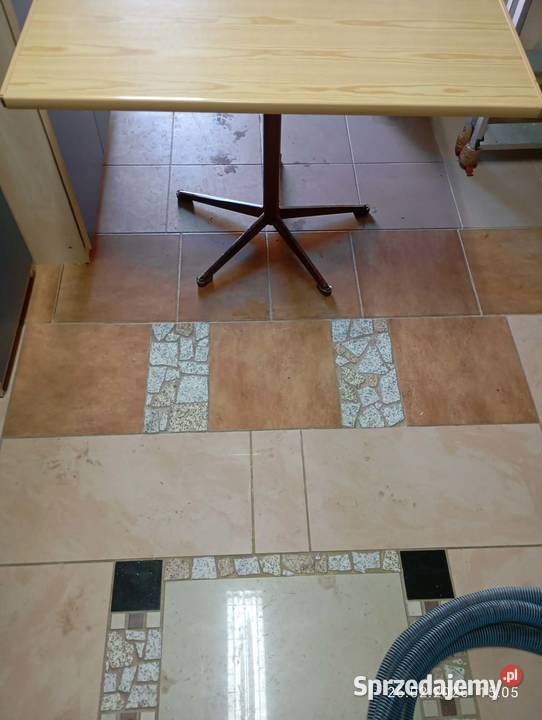 Stół stolik do kuchni na stancję Niemce