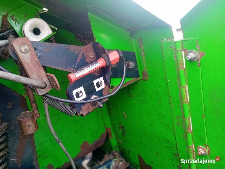 Prasa rolujaca Deutz Fahr 320 Rolujące (belujące)