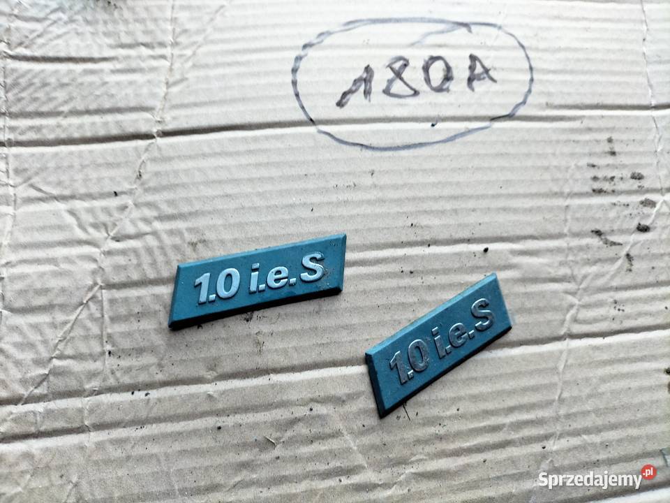 UNO 10 IES ZNACZEK EMBLEMAT NAPIS osobowe